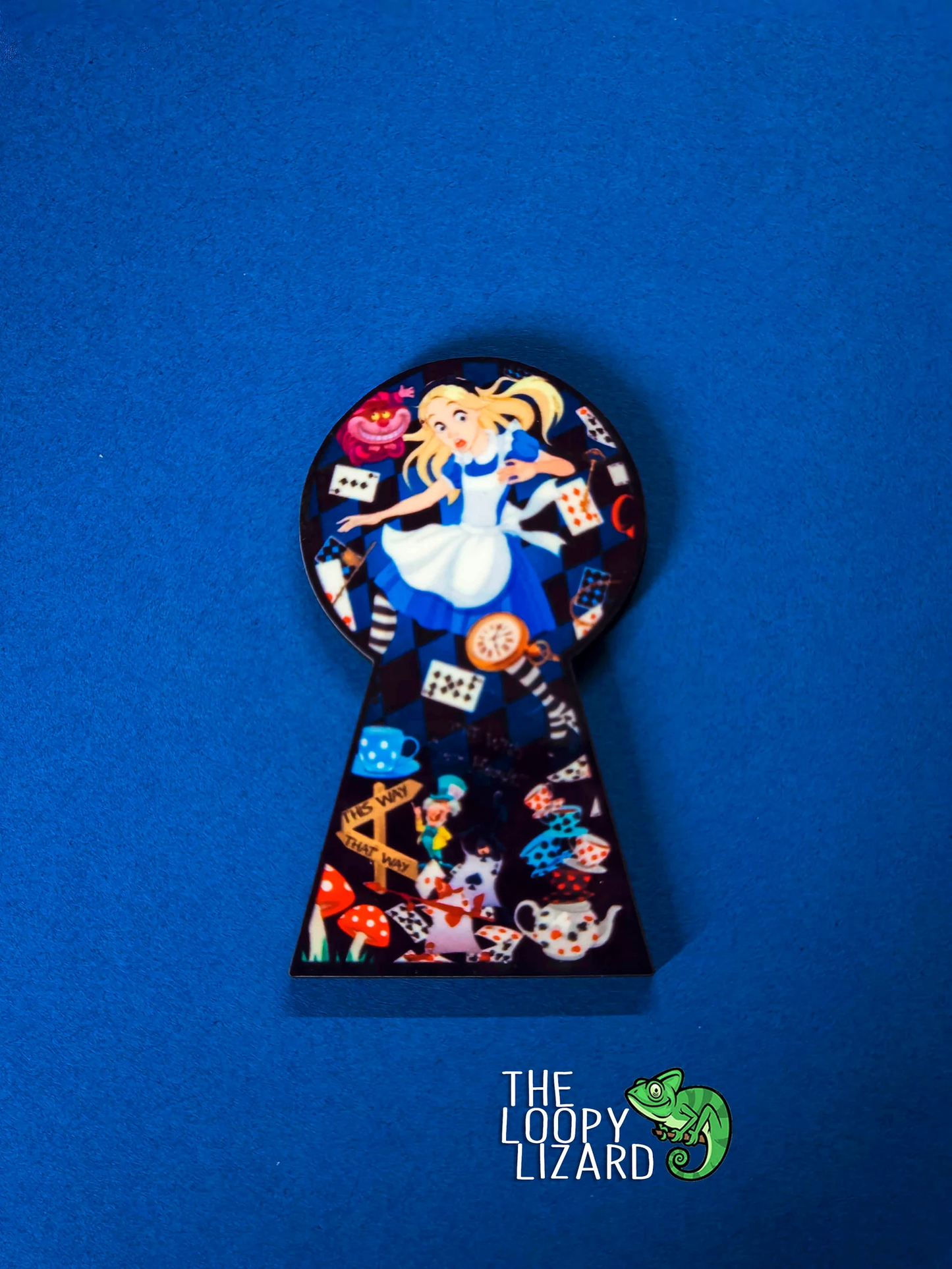Keyhole Pin Badge/ Magnet - Alice in Wonderland